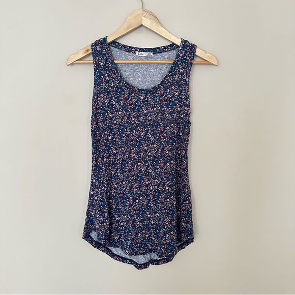 Bundle of 3 tank tops: Dex, Monki, H&M - Picture 7 of 12